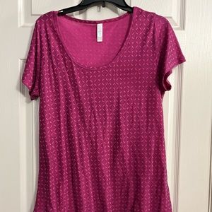 LuLaRoe Classic T- S